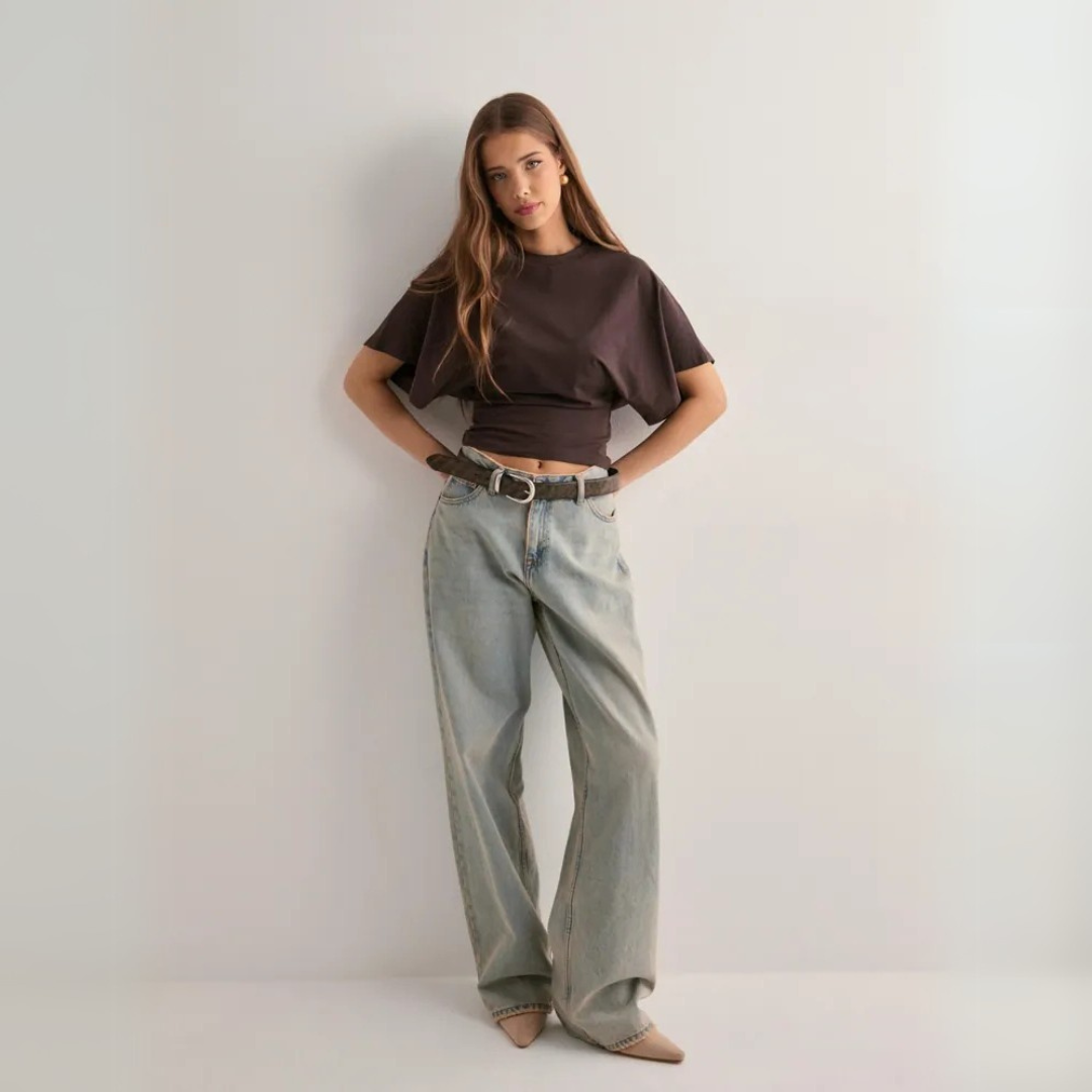 ANANEA | T-SHIRT MED VID ÄRM