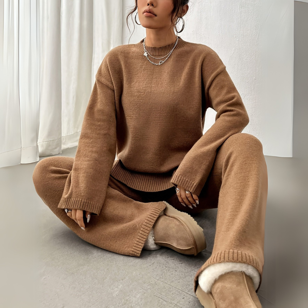 HEDDA | RIBBAD STICKAD TRÖJA