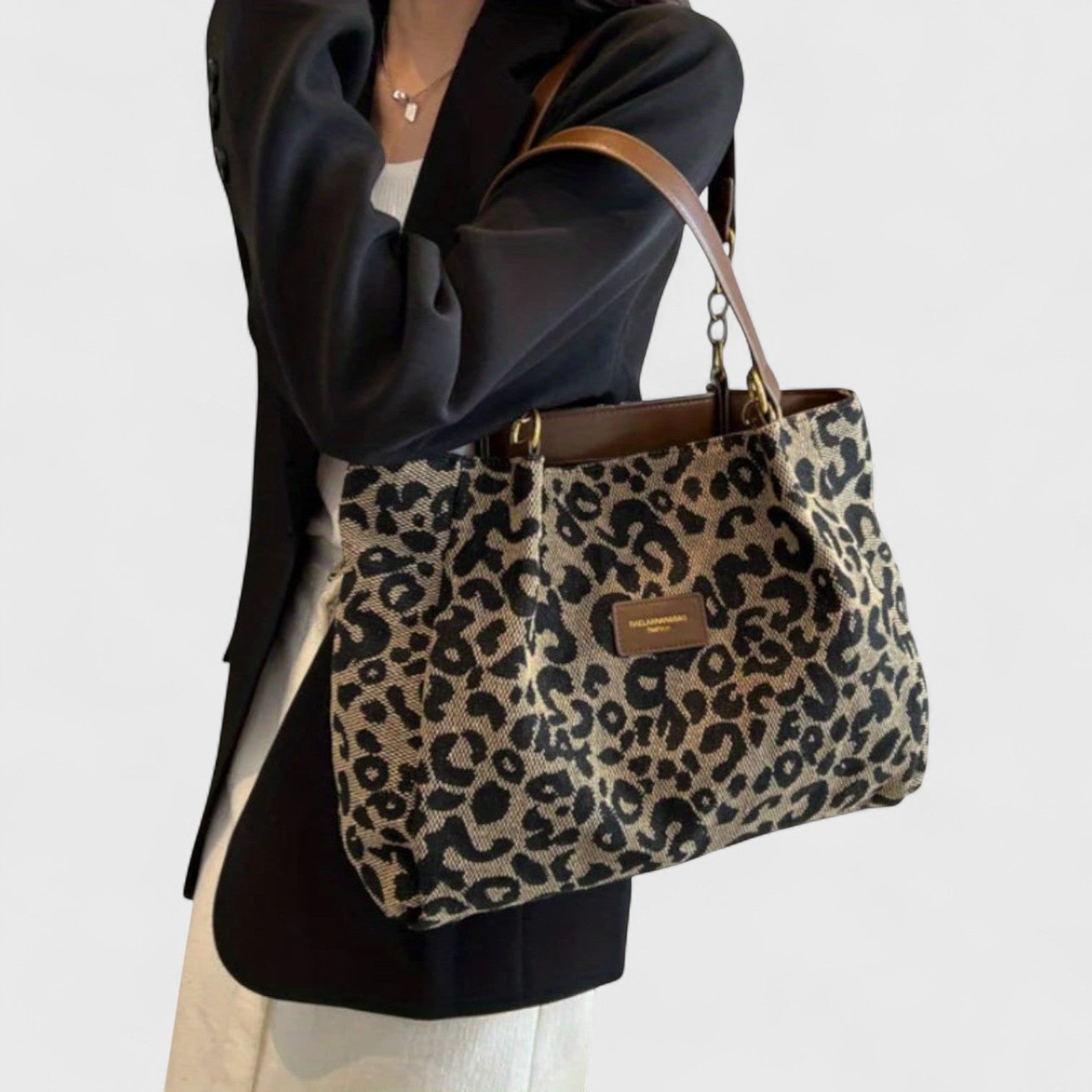 Veyra Boutique | Alizée™ Leopardväska