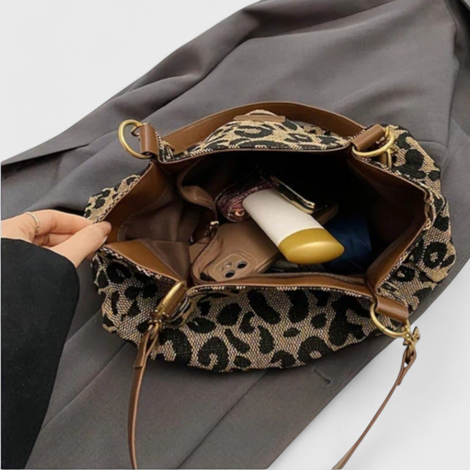 Veyra Boutique | Alizée™ Leopardväska